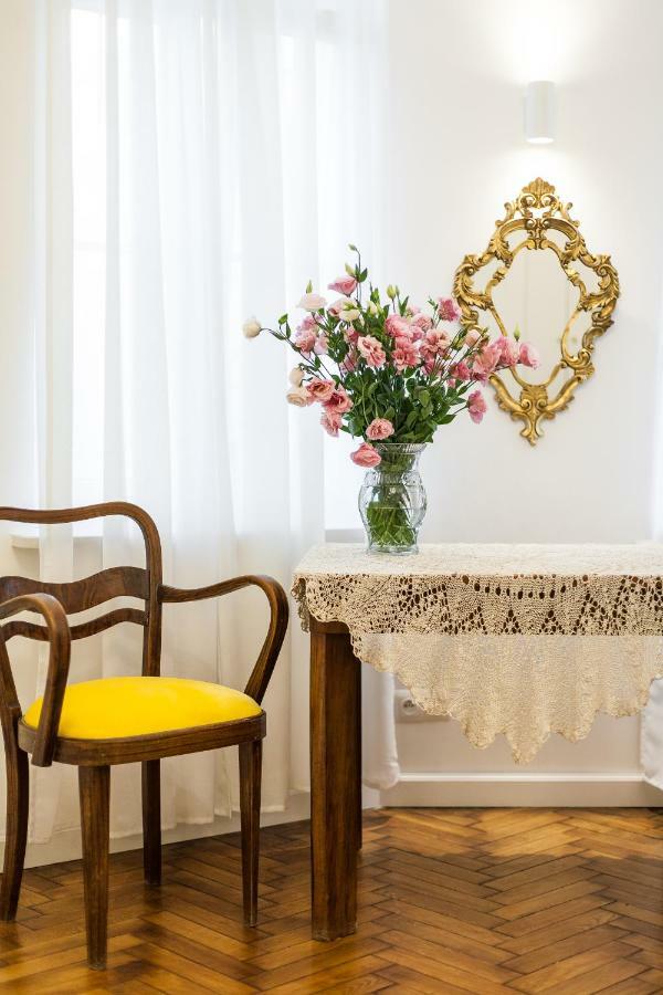 Luxury Apartment Pod Zyrandolem Kraków Eksteriør billede